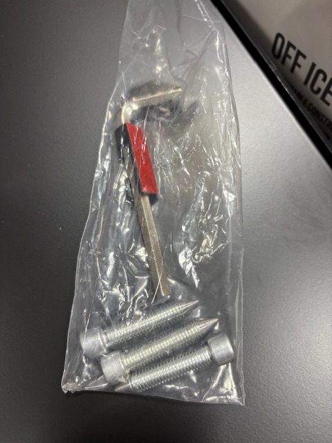 Triangle Passer – Robustný hokejový prihrávač z ocele na nácvik presnosti