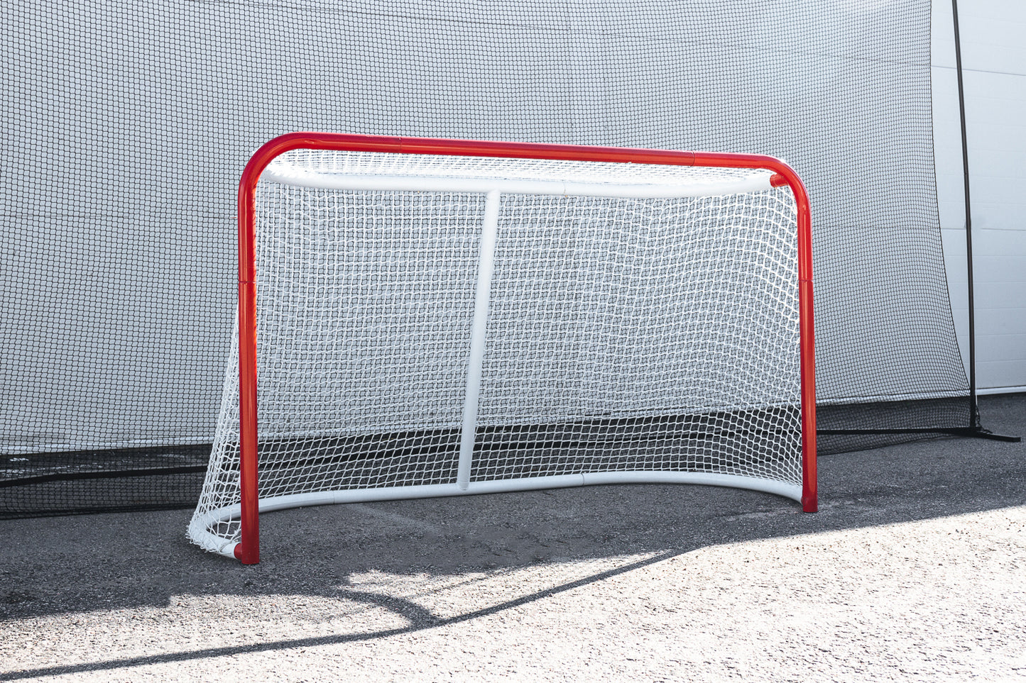 UNITE Ochranný systém pre hokej – Kompletný backstop s rámom, stĺpmi & sieťou